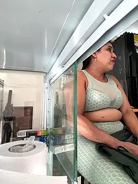 siri duque online show from 10.31.25