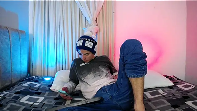 Yellowpokemon23 online show from 04.06.26