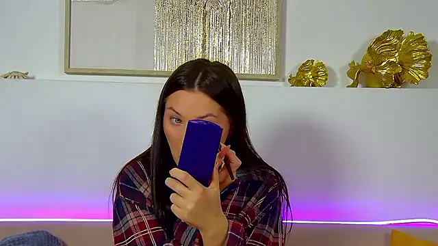 Snapshot of AlexandraBloom chatting on 11.06.25 AlexandraBloom online show from 11.06.25