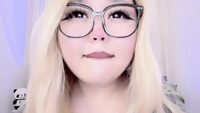 Snapshot of amelia_sunlight chatting on 03.08.25 amelia sunlight online show from 03.08.25