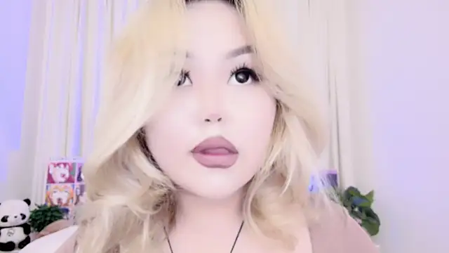 Snapshot of amelia_sunlight chatting on 03.17.25 amelia sunlight online show from 03.17.25