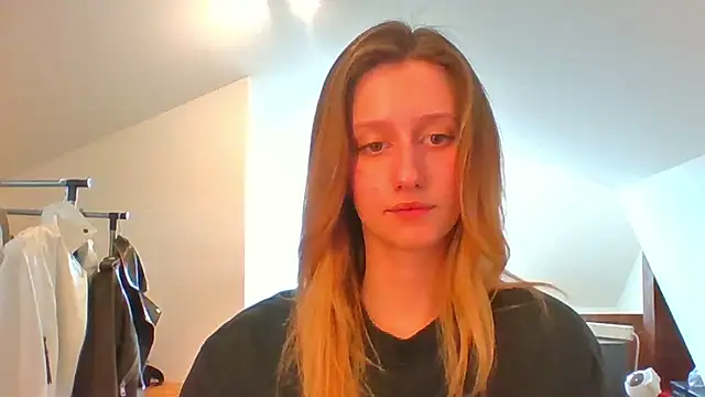 LUNA delight online show from 02.26.25