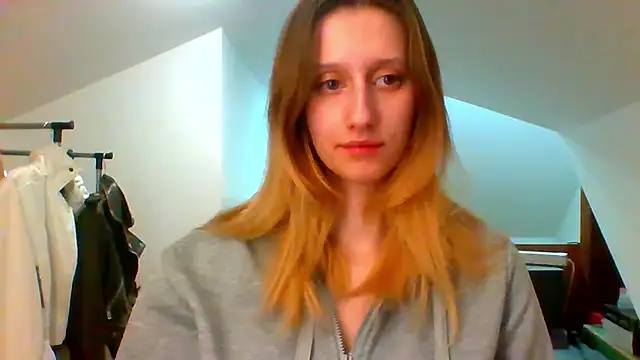 LUNA delight online show from 03.17.25