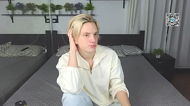 Snapshot of Ron_Vils chatting on 11.26.25 Ron Vils online show from 11.26.25