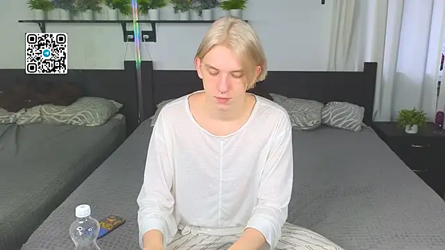 Snapshot of Ron_Vils chatting on 11.28.25 Ron Vils online show from 11.28.25