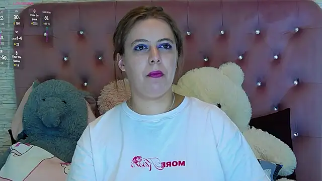 Snapshot of SophiaStarr chatting on 12.22.25 SophiaStarr online show from 12.22.25