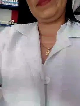 Megan jennerr online show from 02.02.25