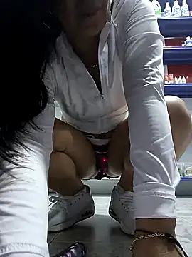 Megan jennerr online show from 02.28.25