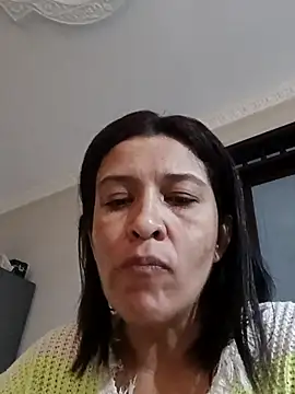 Snapshot of Slut_Milf_ chatting on 01.05.25 Slut Milf  online show from 01.05.25