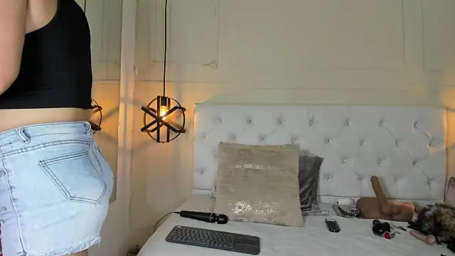 Snapshot of Slut_Milf_ chatting on 01.06.25 Slut Milf  online show from 01.06.25