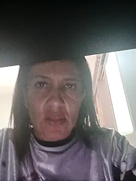 Snapshot of Slut_Milf_ chatting on 01.28.25 Slut Milf  online show from 01.28.25