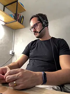 Snapshot of Superdad chatting on 03.19.26 Superdad online show from 03.19.26