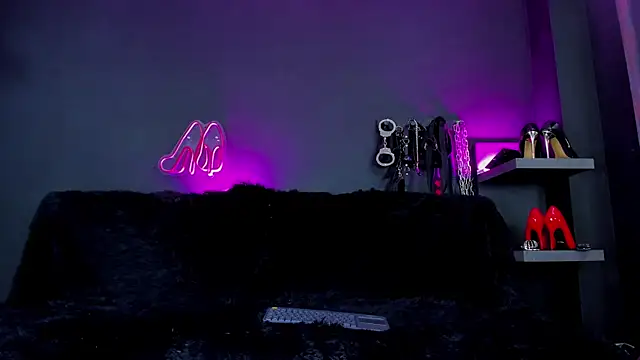 DelaneyStone online show from 01.17.26