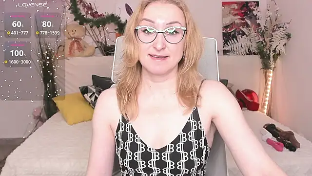 MadissonKiss online show from 12.16.25