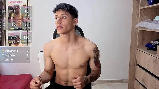 Snapshot of Cristopher23_ chatting on 10.15.25 Cristopher23 online show from 10.15.25