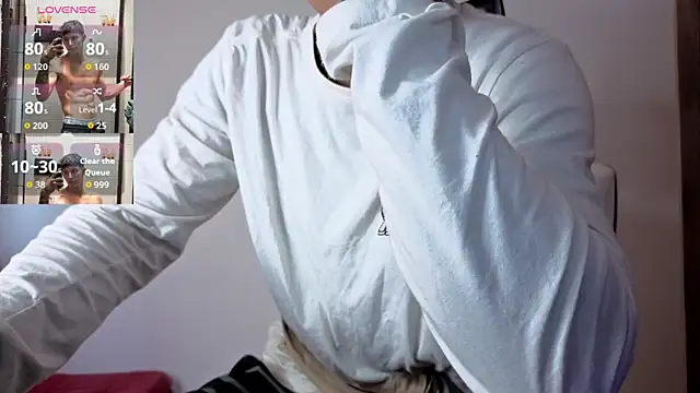 Snapshot of Cristopher23_ chatting on 11.10.25 Cristopher23 online show from 11.10.25