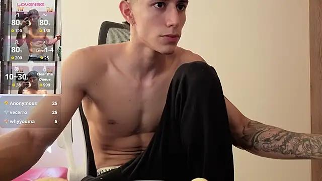 Snapshot of Cristopher23_ chatting on 12.03.25 Cristopher23 online show from 12.03.25