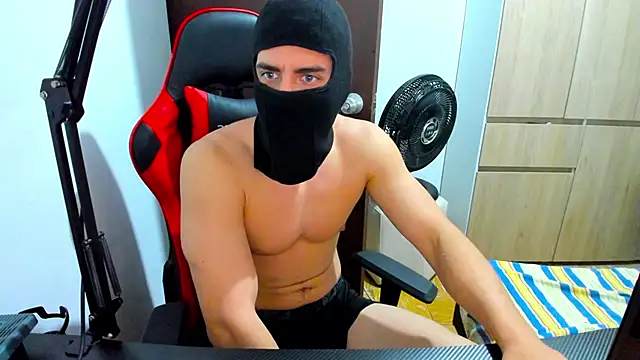 Snapshot of Calihotcaliente277 chatting on 01.10.25 Calihotcaliente277 online show from 01.10.25