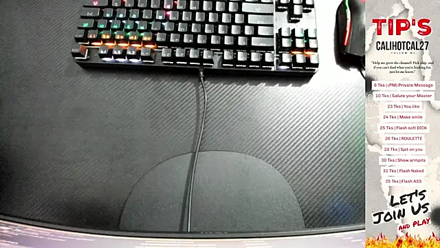 Snapshot of Calihotcaliente277 chatting on 10.03.25 Calihotcaliente277 online show from 10.03.25