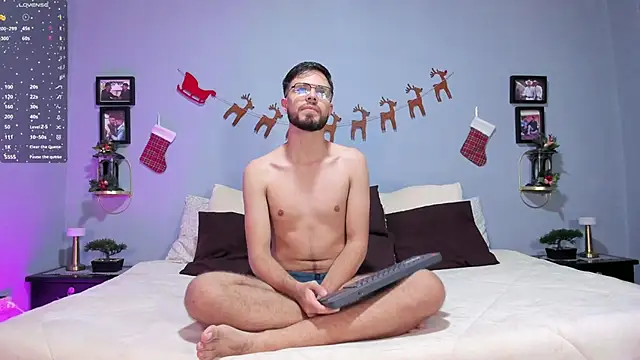 Snapshot of ETHAN_ADAM chatting on 12.10.24 ETHAN ADAM online show from 12.10.24