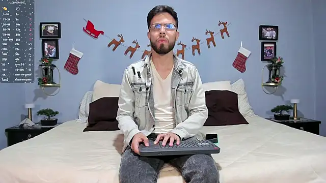 Snapshot of ETHAN_ADAM chatting on 12.14.24 ETHAN ADAM online show from 12.14.24