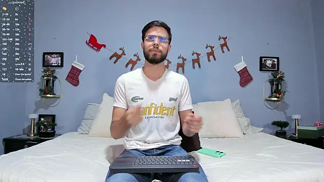 Snapshot of ETHAN_ADAM chatting on 12.26.24 ETHAN ADAM online show from 12.26.24