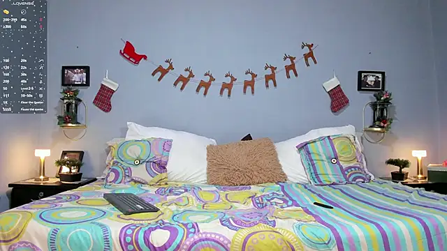 Snapshot of ETHAN_ADAM chatting on 12.28.24 ETHAN ADAM online show from 12.28.24