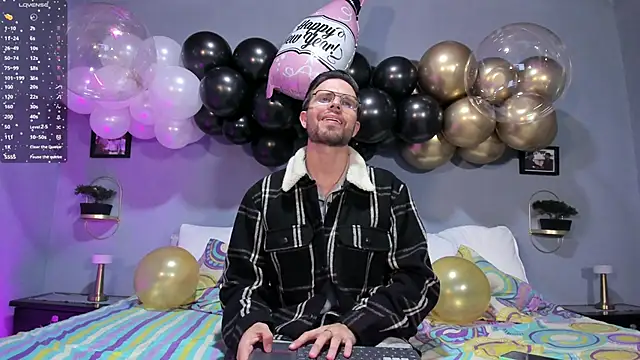 Snapshot of ETHAN_ADAM chatting on 12.31.24 ETHAN ADAM online show from 12.31.24