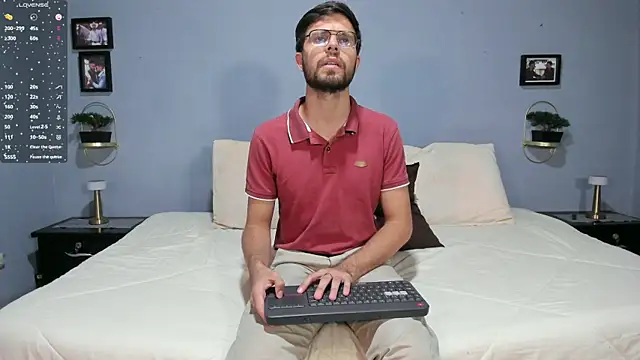 Snapshot of ETHAN_ADAM chatting on 01.14.25 ETHAN ADAM online show from 01.14.25