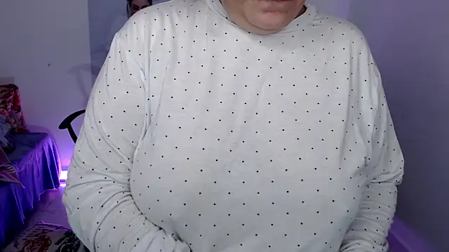 Serenay  online show from 12.02.24