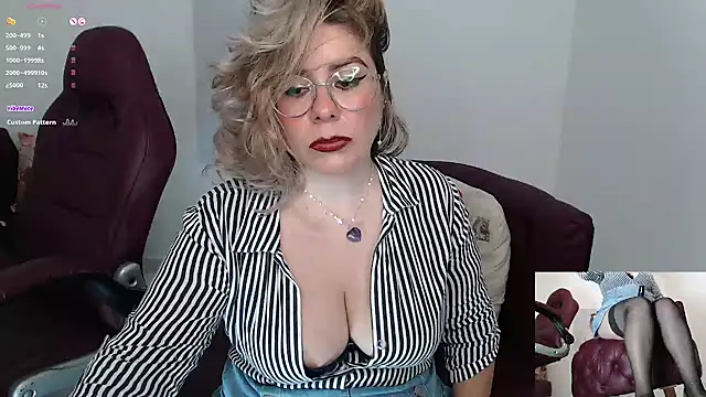 Serenay  online show from 01.15.25