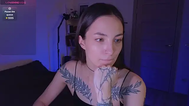 Snapshot of Space_X_Roxy_ chatting on 12.01.24 Space X Roxy  online show from 12.01.24