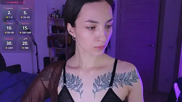 Snapshot of Space_X_Roxy_ chatting on 01.14.25 Space X Roxy  online show from 01.14.25