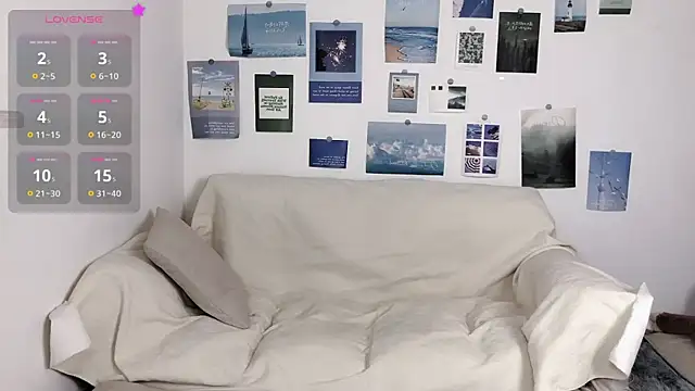 Snapshot of LiLiYbaby chatting on 01.02.25 LiLiYbaby online show from 01.02.25