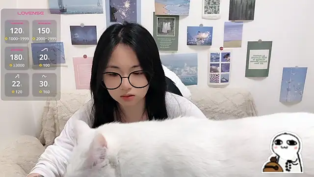 Snapshot of LiLiYbaby chatting on 03.17.26 LiLiYbaby online show from 03.17.26
