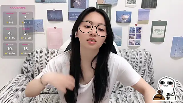 Snapshot of LiLiYbaby chatting on 03.24.26 LiLiYbaby online show from 03.24.26