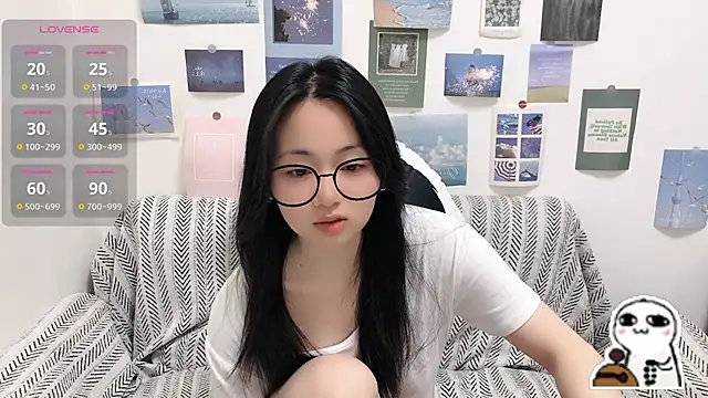 Snapshot of LiLiYbaby chatting on 04.03.26 LiLiYbaby online show from 04.03.26