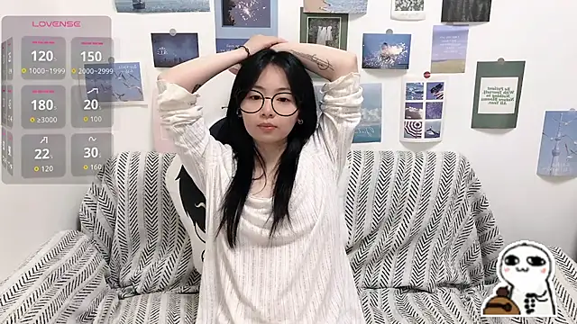Snapshot of LiLiYbaby chatting on 04.14.26 LiLiYbaby online show from 04.14.26
