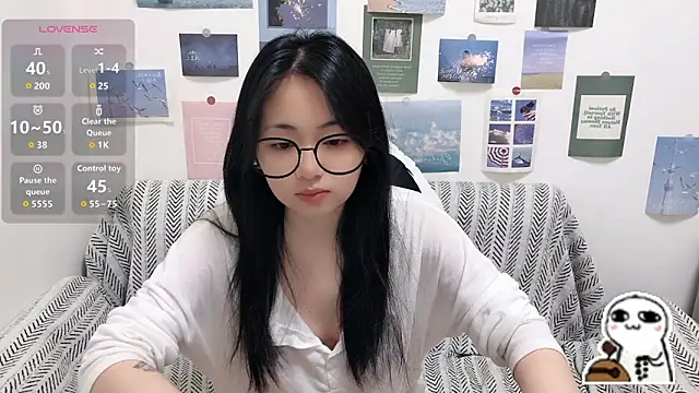 Snapshot of LiLiYbaby chatting on 04.16.26 LiLiYbaby online show from 04.16.26