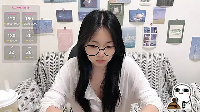 Snapshot of LiLiYbaby chatting on 05.13.26 LiLiYbaby online show from 05.13.26