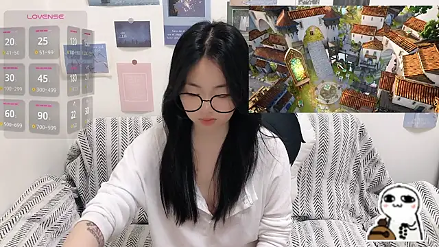 Snapshot of LiLiYbaby chatting on 05.26.26 LiLiYbaby online show from 05.26.26