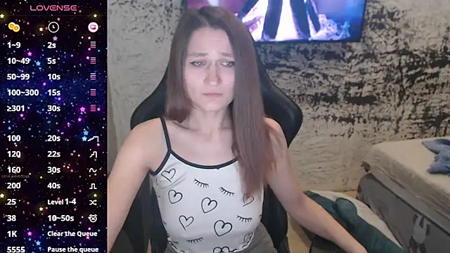 Snapshot of PamelaYoun chatting on 11.09.25 PamelaYoun online show from 11.09.25