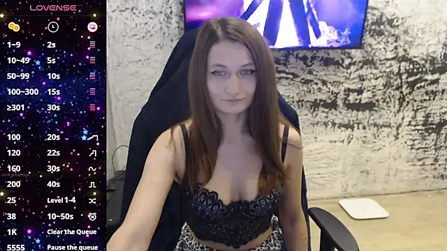 Snapshot of PamelaYoun chatting on 12.02.25 PamelaYoun online show from 12.02.25