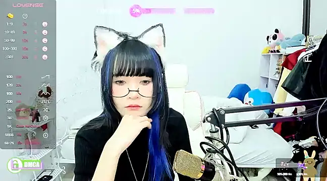 Snapshot of RassieRaph chatting on 12.21.24 RassieRaph online show from 12.21.24