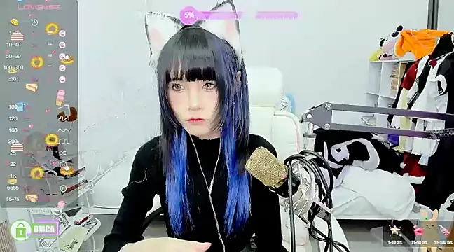 Snapshot of RassieRaph chatting on 01.01.25 RassieRaph online show from 01.01.25