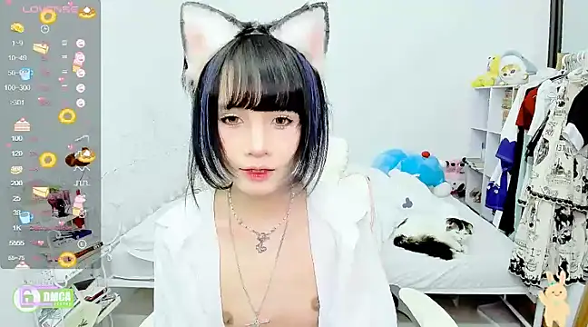 Snapshot of RassieRaph chatting on 01.08.25 RassieRaph online show from 01.08.25