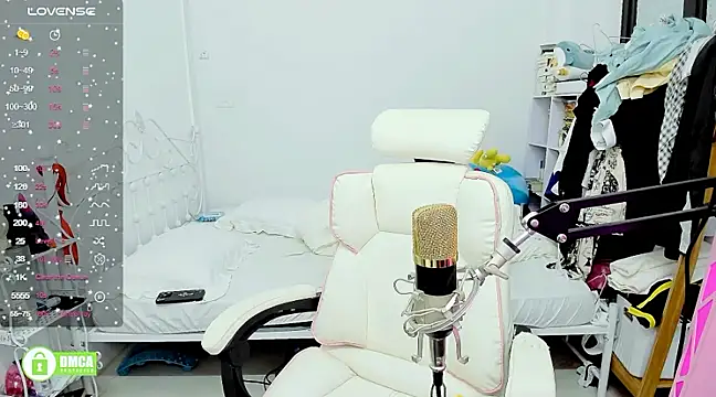 Snapshot of RassieRaph chatting on 02.26.25 RassieRaph online show from 02.26.25