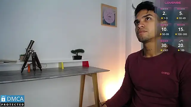 Snapshot of floriamANDjazmin chatting on 02.08.25 floriamANDjazmin online show from 02.08.25