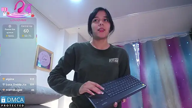 Snapshot of floriamANDjazmin chatting on 03.21.25 floriamANDjazmin online show from 03.21.25