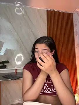 Snapshot of floriamANDjazmin chatting on 09.10.25 floriamANDjazmin online show from 09.10.25